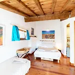 Villa La *