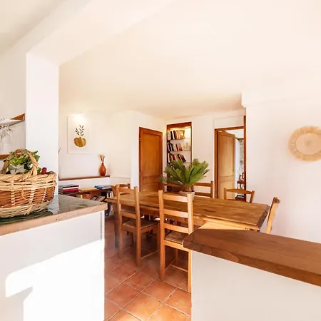 La Villa *